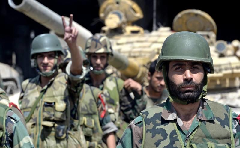 Οι Σύριοι στηρίζουν τους Ρώσους: Σχημάτισαν με κανονιοβολισμούς το σήμα «V» στον ουρανό της Ιντλίμπ