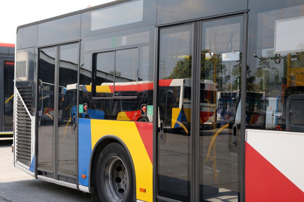 Θεσσαλονίκη: 70χρονη αλλοδαπή έκλεψε 25 πορτοφόλια από επιβάτες λεωφορείων