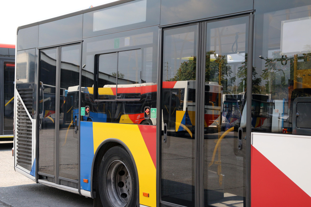 Θεσσαλονίκη: 70χρονη αλλοδαπή έκλεψε 25 πορτοφόλια από επιβάτες λεωφορείων