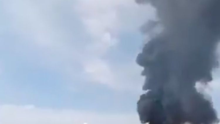 Κίνα: Στις φλόγες τυλίχθηκε αεροπλάνο της «Tibet Airlines» – 40 τραυματίες (βίντεο)