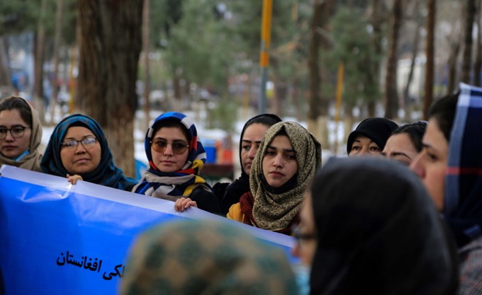 G7 προς Ταλιμπάν: «Σταματήστε να περιορίζετε τα δικαιώματα των γυναικών στο Αφγανιστάν»