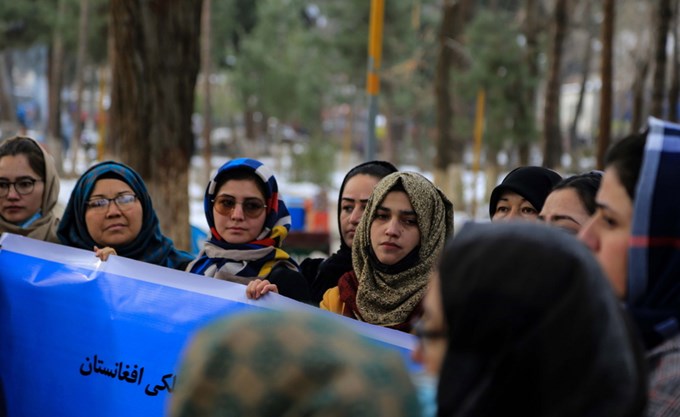 G7 προς Ταλιμπάν: «Σταματήστε να περιορίζετε τα δικαιώματα των γυναικών στο Αφγανιστάν»