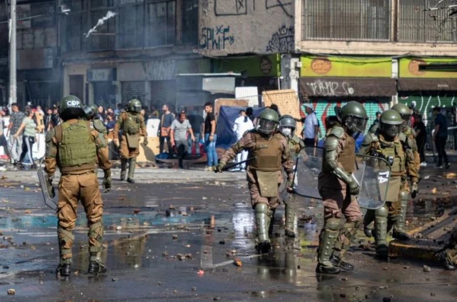 Χιλή: Πέθανε η δημοσιογράφος που είχε τραυματιστεί από σφαίρα στις διαδηλώσεις της Πρωτομαγιάς