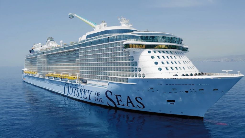 Στη Μύκονο το εντυπωσιακό κρουαζιερόπλοιο «Odyssey of the Seas» – Eίναι ένα από τα μεγαλύτερα του κόσμου