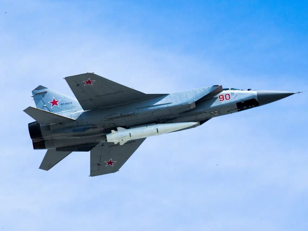 Αρχηγός πολιτικού κόμματος στην Ρωσία: «Με Kinzhal μπορούμε να κάψουμε τη Φινλανδία σε 10 δεύτερα! Για τις ΗΠΑ έχουμε Sarmat»