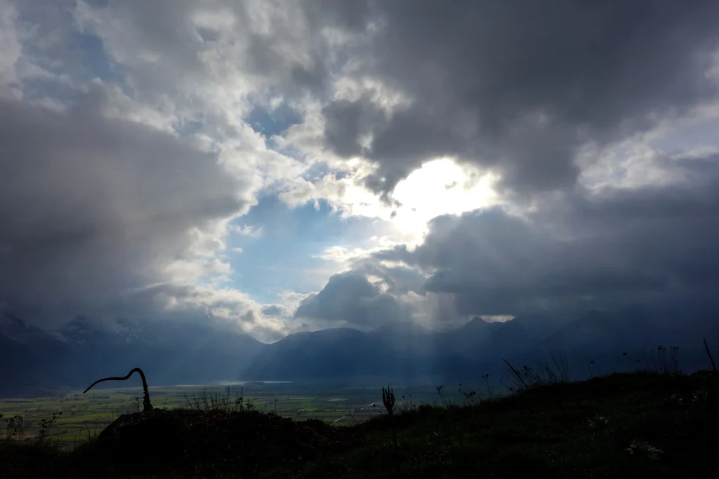 Καιρός: Άστατος και αύριο – Πού αναμένονται βροχές