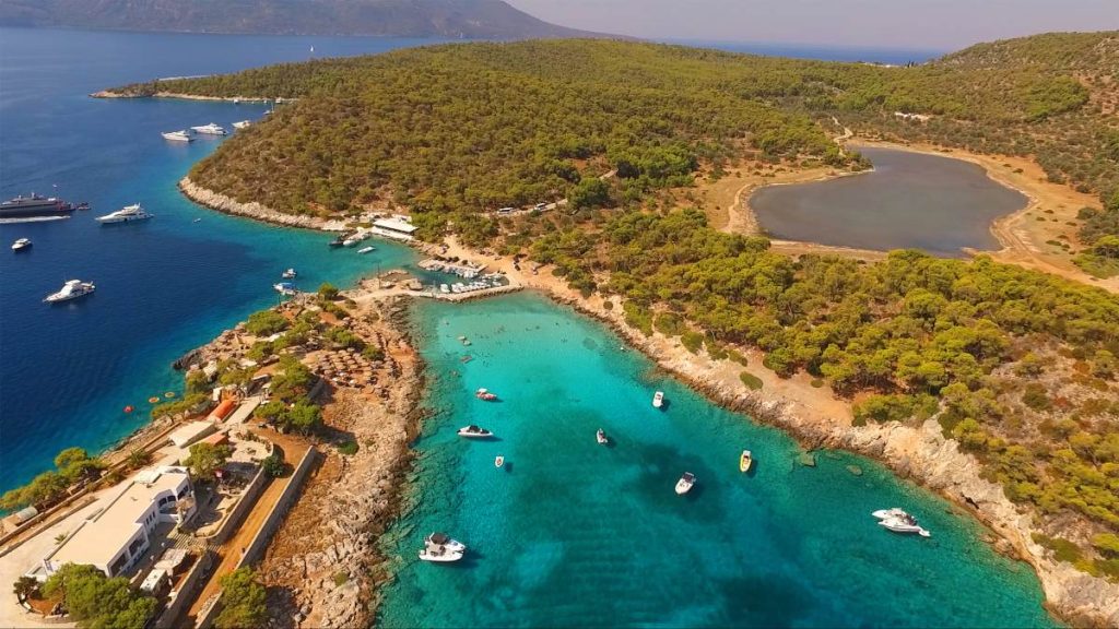 Επτά κοντινοί και οικονομικοί προορισμοί για εκδρομή τον Μάιο που αξίζει να επισκεφθείτε