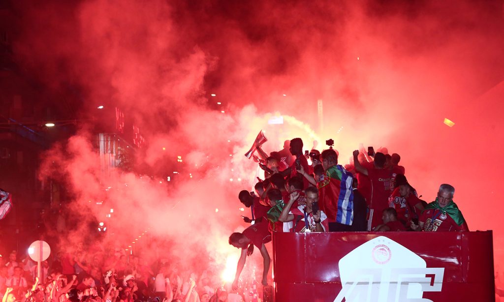 Ολυμπιακός – ΠΑΟΚ 1-1: Ισοπαλία αλλά και φιέστα στο «Γ. Καραϊσκάκης»