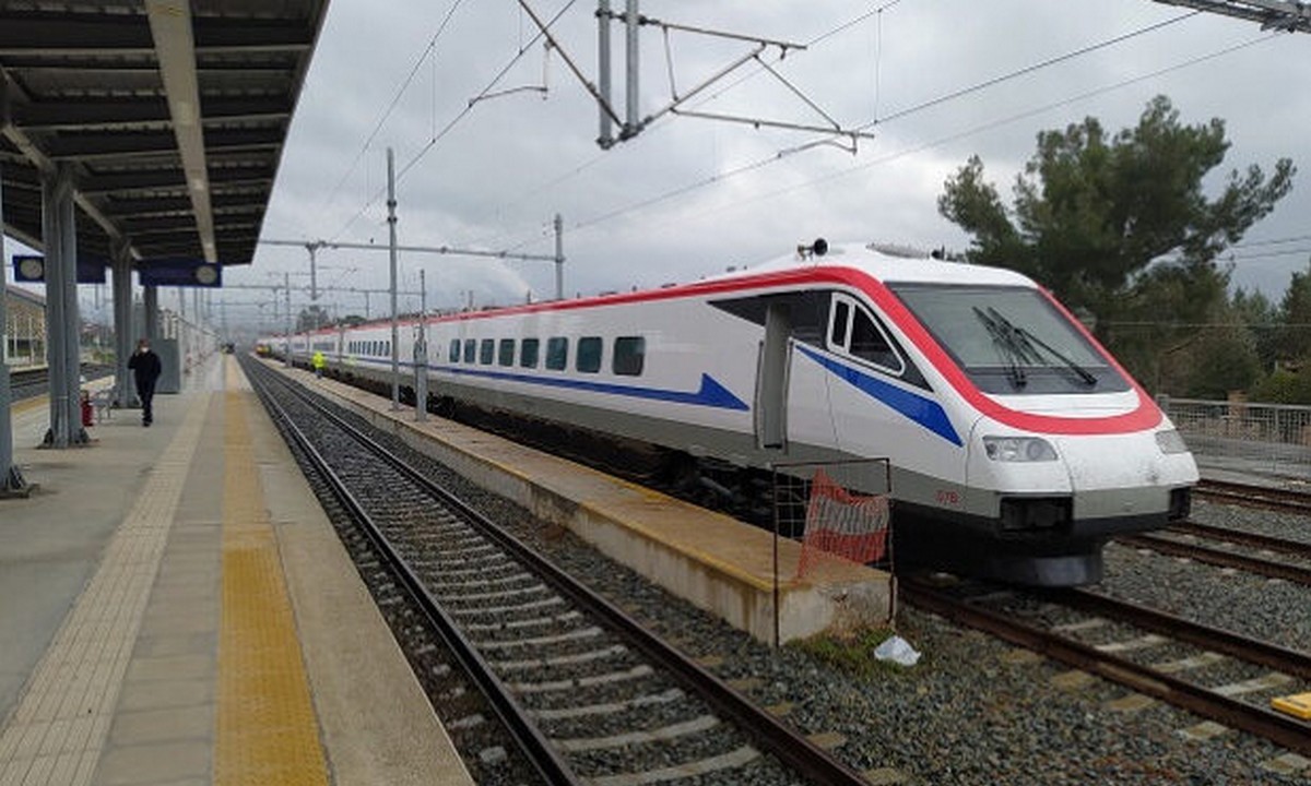 Λευκό Βέλος: Η στιγμή που αναπτύσσει ταχύτητα από βίντεο drone έξω από τη Θεσσαλονίκη