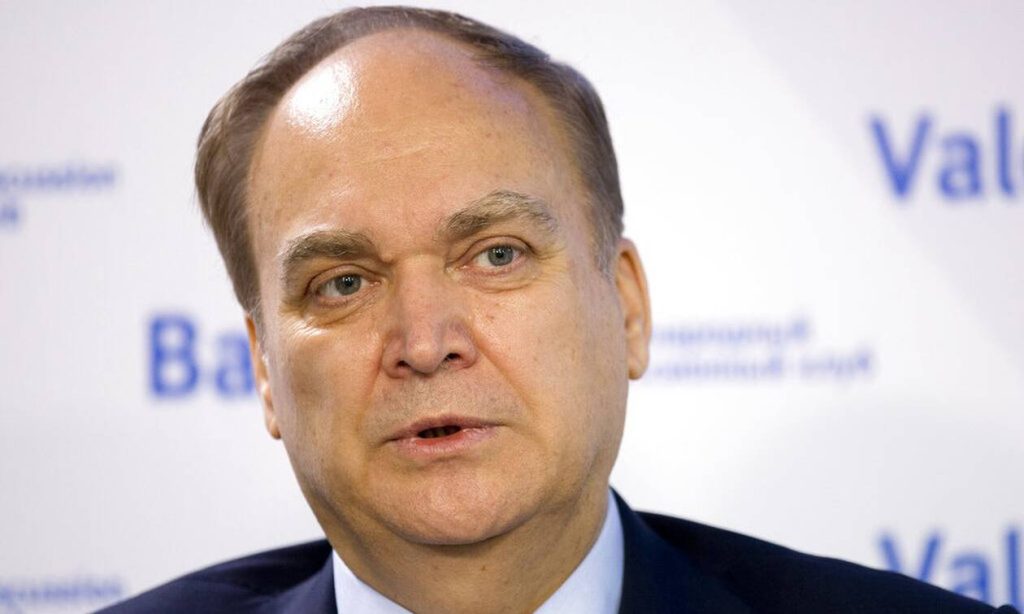 Ρώσος πρέσβης στις ΗΠΑ: «Μας απειλούν με βία ενώ προσπαθούν να αποσπάσουν πληροφορίες με κάθε μέσο»