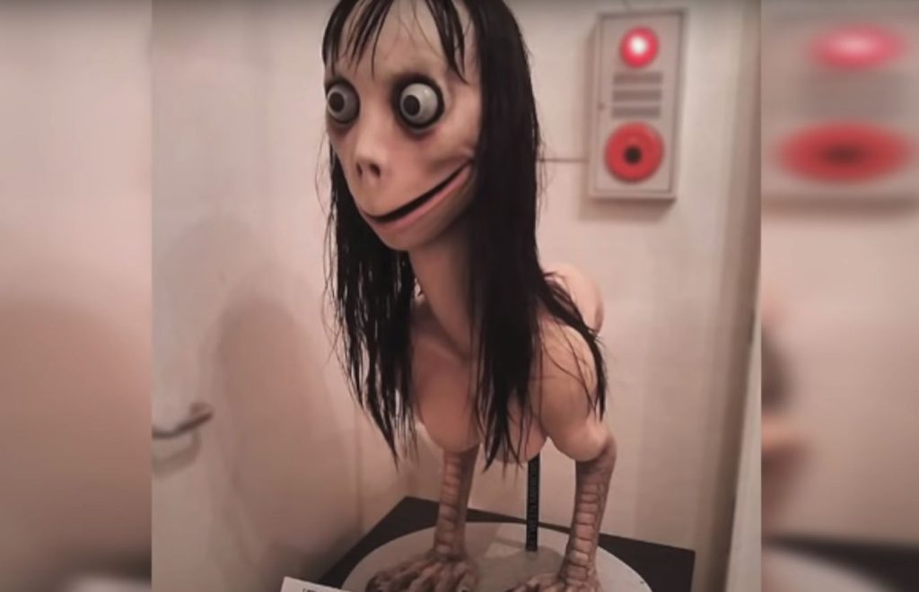 Από τη «Μπλε Φάλαινα» στη «Momo»: Η νέα διαδικτυακή πρόκληση που απειλεί τις ζωές των παιδιών