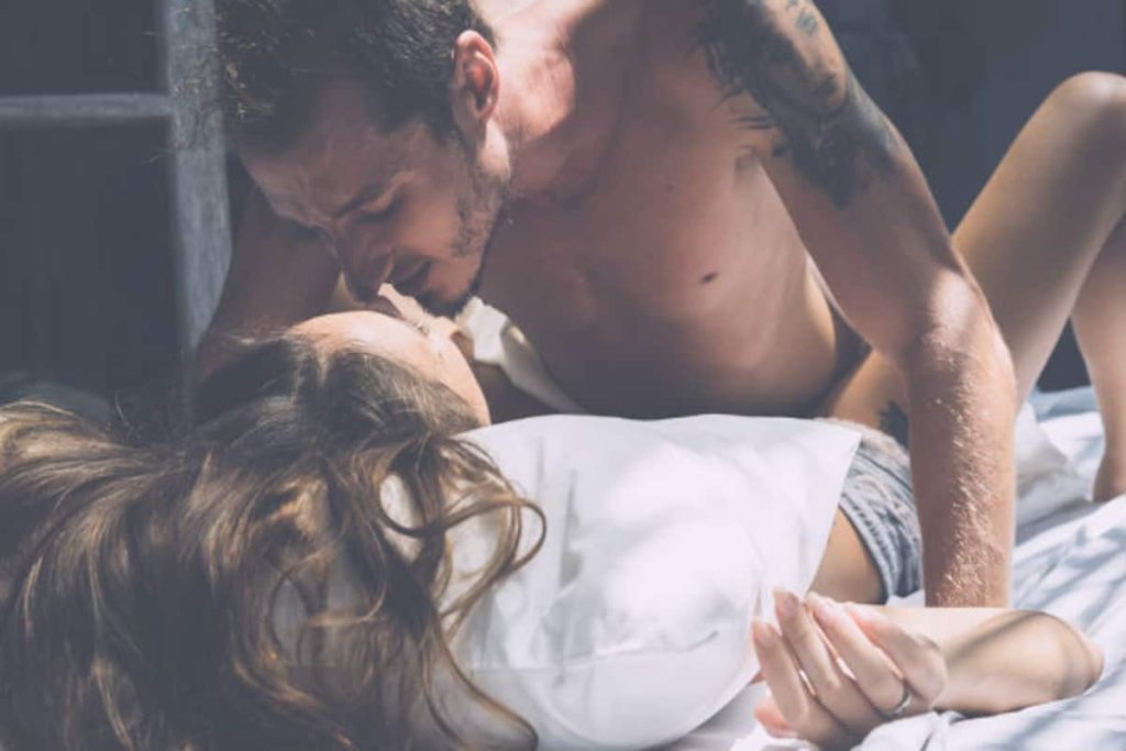 Σεξ στην περίοδο: Πέντε πράγματα που πρέπει να γνωρίζουν γυναίκες και άνδρες