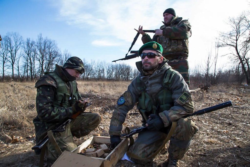 Οι Ουκρανοί χάνουν στο Ντόνμπας: Κίνηση πανικού από Ζελένσκι – Απέπεμψε την ηγεσία των Territorial Defence Battalions