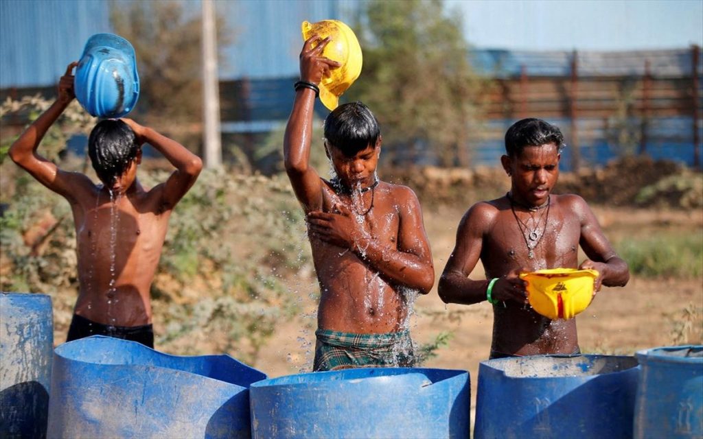 «Καίγονται στην Ινδία»: Έφτασε τους 49,2°C το θερμόμετρο – 24 νεκροί λόγω θερμοπληξίας από τον Μάρτιο
