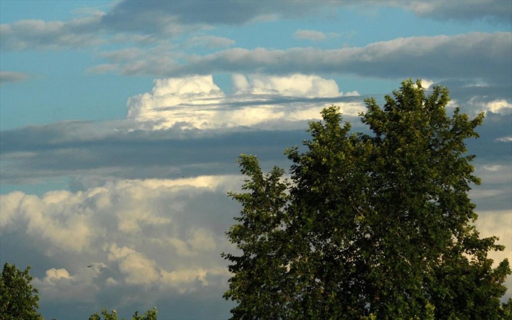 Βροχερός αύριο ο καιρός σε Αττική & Θεσσαλονίκη – Η πρόγνωση της ΕΜΥ