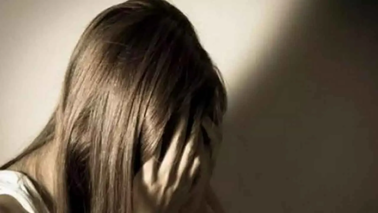 Κρήτη: Αλλάζει στάση η μητέρα της 13χρονης κοπέλας που κατήγγειλε τον πατριό της για βιασμό