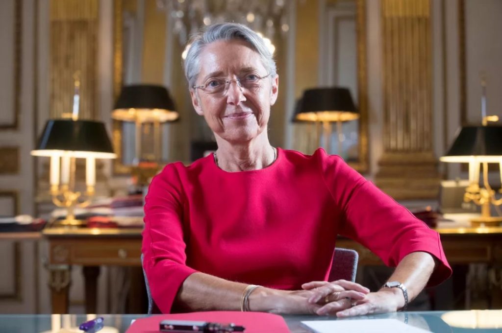 Η Ελίζαμπεθ Μπορν είναι η επόμενη πρωθυπουργός της Γαλλίας