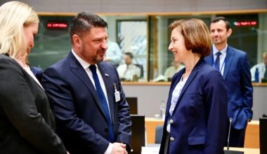 Ο Χαρδαλιάς ενημέρωσε τους υπουργούς Άμυνας της ΕΕ για τις τουρκικές παραβιάσεις και υπερπτήσεις