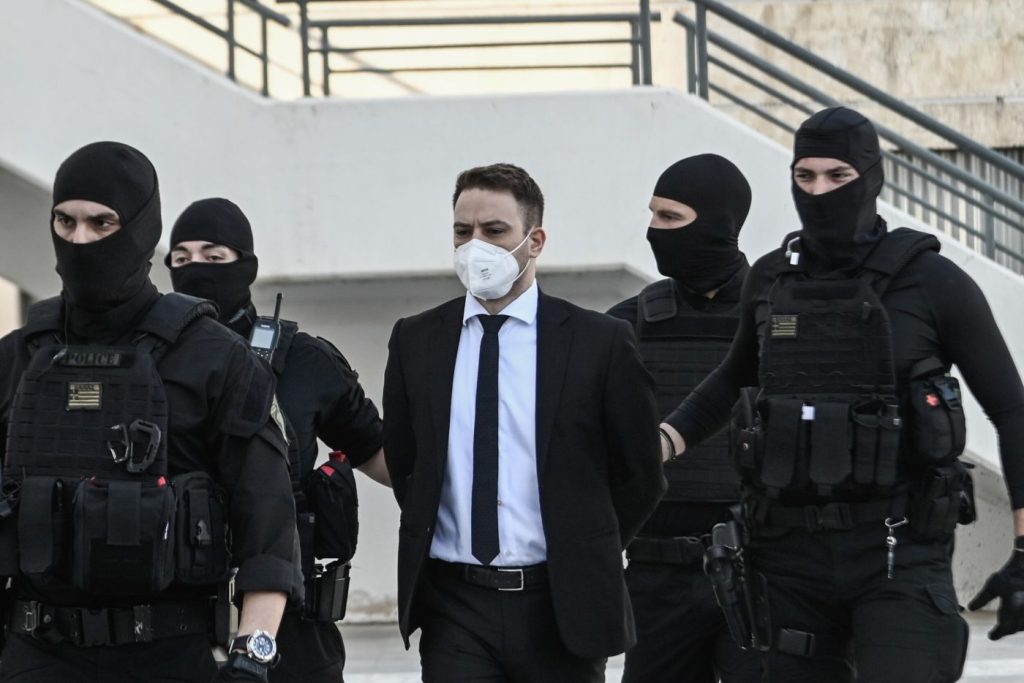 Το ακούσαμε και αυτό: Ο Μπάμπης Αναγνωστόπουλος δέχεται γράμματα στη φυλακή από… θαυμάστριες