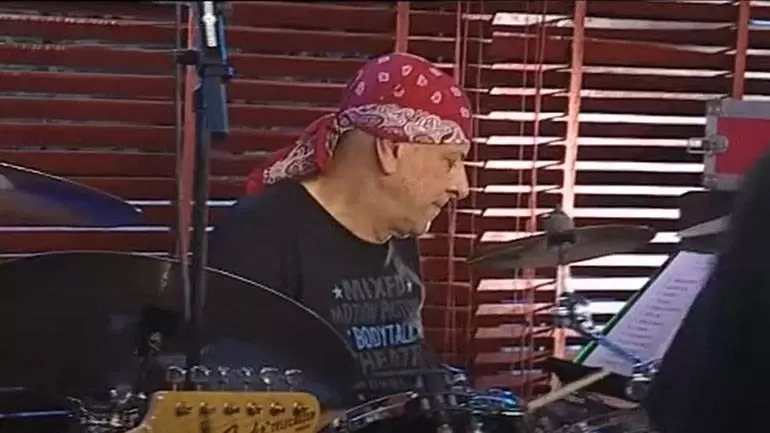 Σήμερα η δίκη του ντράμερ των Πυξ Λαξ για σεξουαλική κακοποίηση εξάχρονης