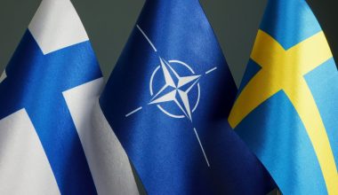 Σουηδία & Φινλανδία υποβάλλουν σήμερα αίτηση για ένταξη στο ΝΑΤΟ