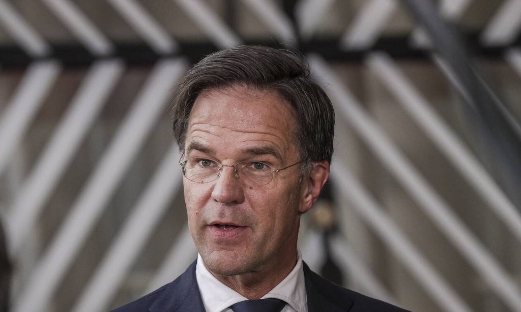 Oλλανδία: Ο Ρούτε διέγραφε μηνύματα από το κινητό του αντί να τα στείλει προς φύλαξη σε κρατικά αρχεία