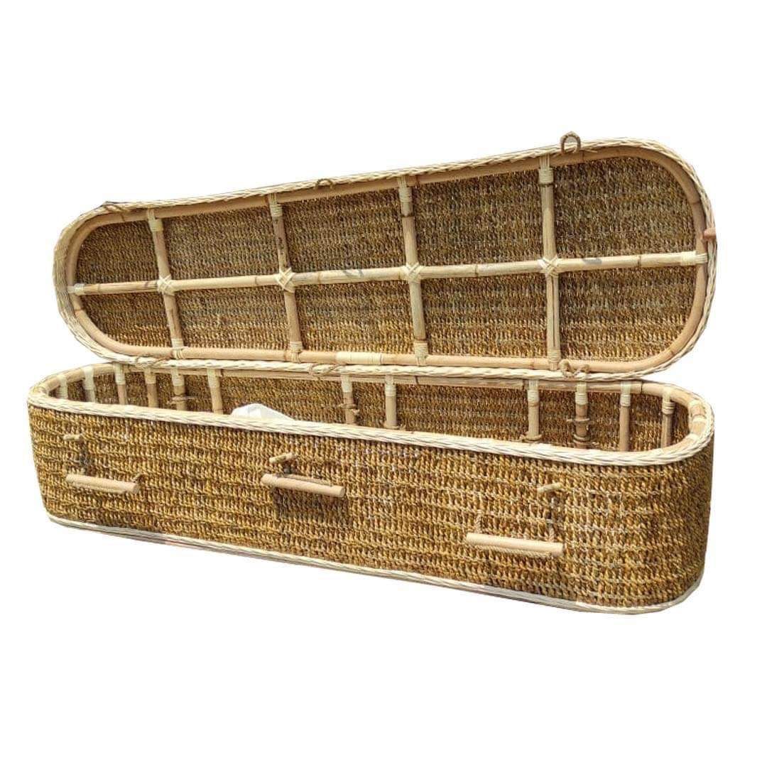 Ξεχάστε τις κηδείες όπως τις ξέρατε: «Έρχονται» οικολογικά φέρετρα & θεματικές τελετές