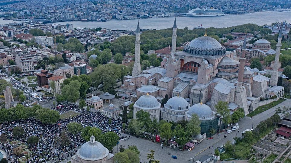 Τουρκικά ΜΜΕ: «Η Αγία Σοφία δεν θα δει το 2050»!