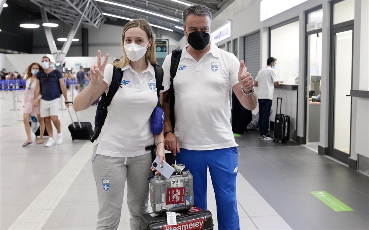 Άννα Κορακάκη: Φυλάκιση πέντε ετών στον θαυμαστή που έβαλε φωτιά στο αυτοκίνητο του συντρόφου της