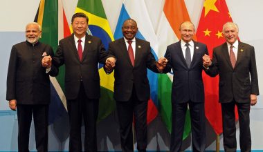 «Βόμβα» στην παγκόσμια οικονομία: Η Κίνα ζητά επέκταση των BRICS