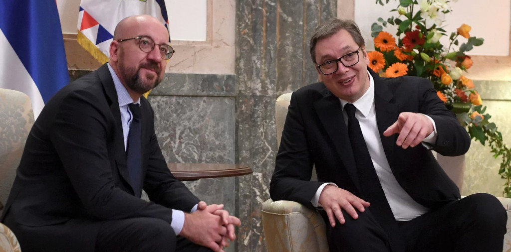 Στην Σερβία ο Σ.Μισέλ για να πιέσει τον Α.Βούτσιτς να επιβάλει κυρώσεις στην Ρωσία