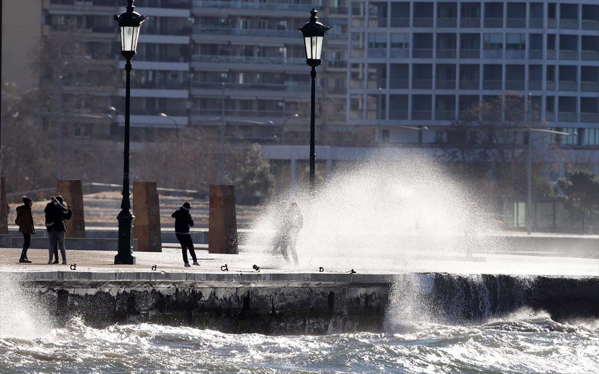 Κακοκαιρία: Μικροπροβλήματα κυρίως σε πορθμειακές γραμμές λόγω των ισχυρών ανέμων