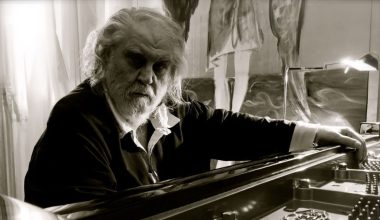 Παγκόσμια θλίψη: «Έφυγε» ο οσκαρικός ‘Ελληνας μουσικοσυνθέτης Βαγγέλης Παπαθανασίου