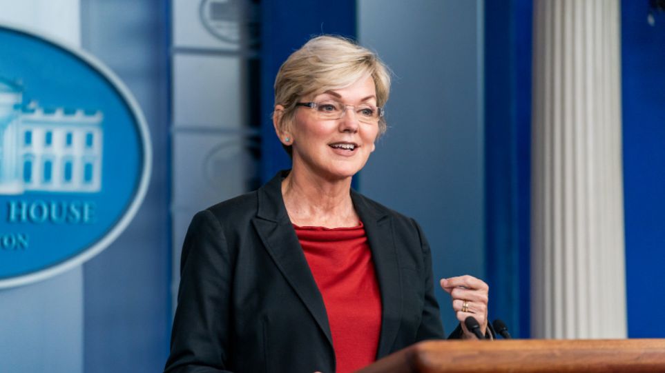 ΗΠΑ: Η υπουργός Ενέργειας δεν αποκλείει δευτερεύουσες κυρώσεις στους αγοραστές πετρελαίου της Ρωσίας