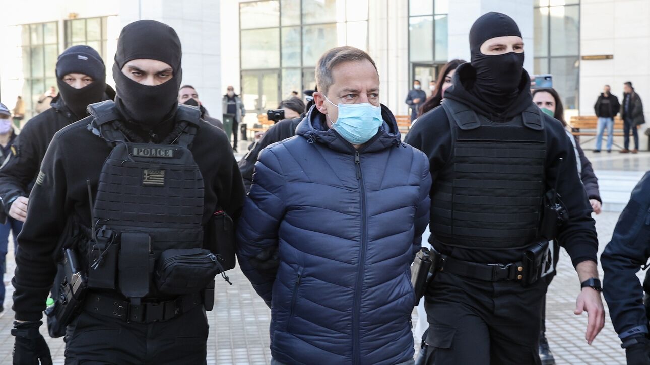 Δίκη Λιγνάδη: Mίλησε για πρώτη φορά ο νεαρός που δεν πήγε στο δικαστήριο