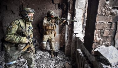 Μάχες από σπίτι σε σπίτι στο Σεβεροντονέτσκ – Ουκρανοί παραδίνονται στους Ρώσους – Όλα θα κριθούν στο εργοστάσιο Azot