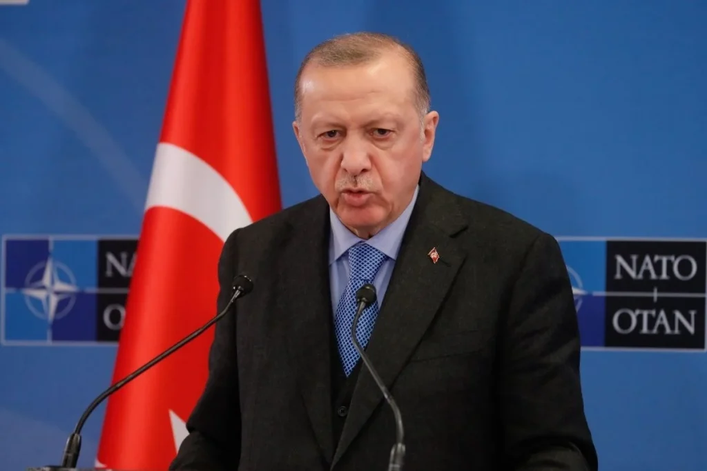 Politico: «Η Τουρκία θα πει ναι στην ένταξη Φινλανδίας – Σουηδίας στο ΝΑΤΟ αλλά θέλει να ωφεληθεί»