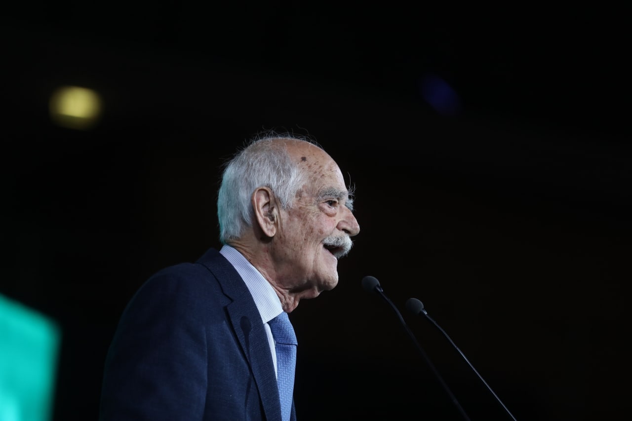 Απόστολος Κακλαμάνης: Ποιους χαρακτηρίζει «απόπατους» και «ποντίκια»