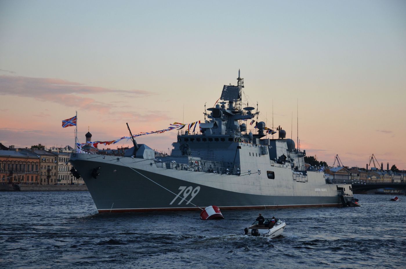 H φρεγάτα Admiral Makarov δεν κτυπήθηκε ποτέ από τους Ουκρανούς: Ανέλαβε ναυαρχίδα του Στόλου της Μαύρης Θάλασσας