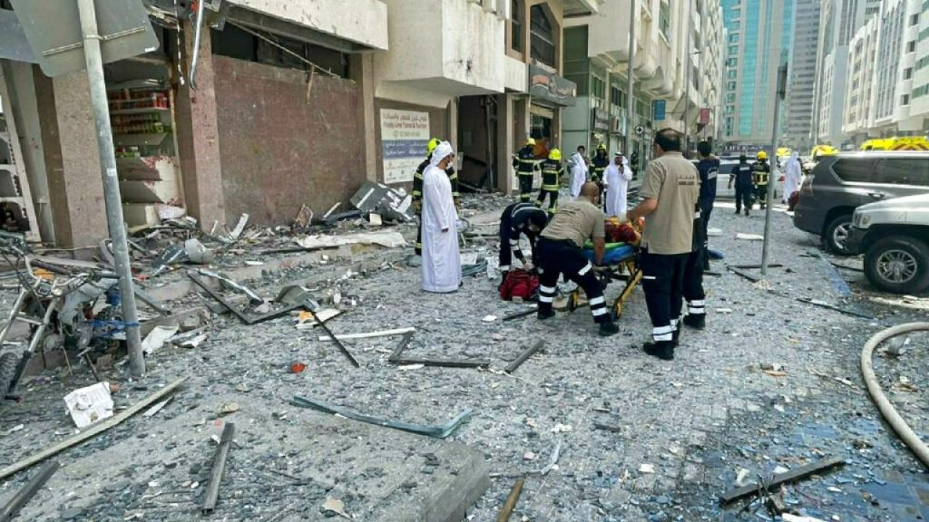 Τουλάχιστον δύο νεκροί και 120 τραυματίες από έκρηξη σε εστιατόριο στο Άμπου Ντάμπι