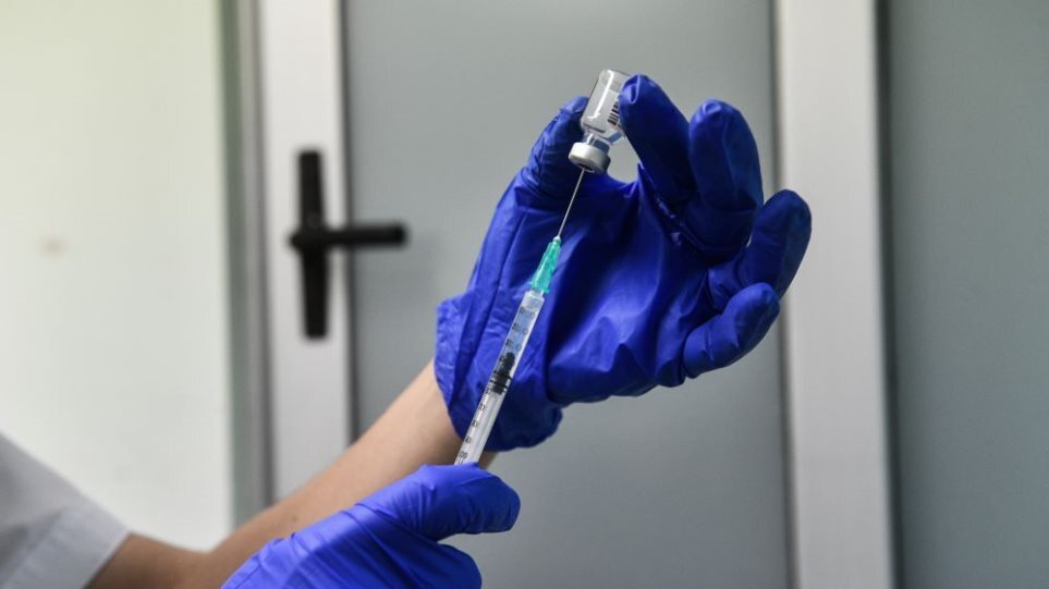 Το Βέλγιο πετά μισό εκατομμύριο δόσεις εμβολίων για τον κορωνοϊό που έληξαν