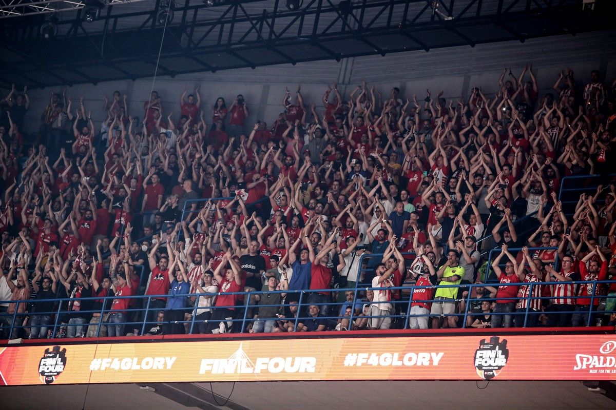 Oλυμπιακός: Πρόστιμο 20.000 ευρώ από την Ευρωλίγκα λόγω υβριστικών συνθημάτων