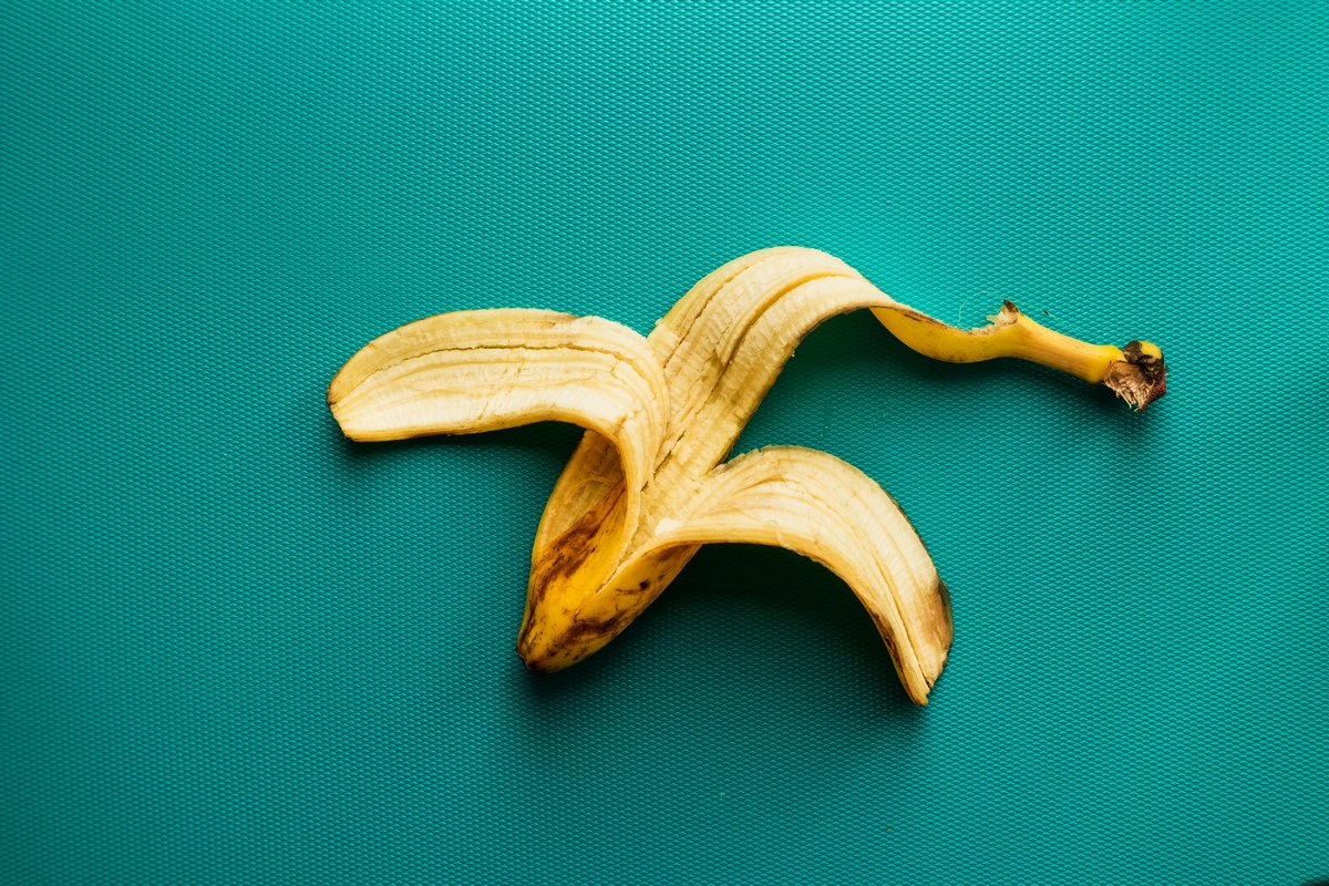Δείτε πώς θα αξιοποιήσετε τις φλούδες μπανάνας – Τα οφέλη τους (βίντεο)