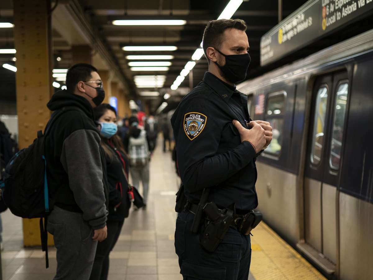 Πυροβολισμοί στο μετρό της Νέας Υόρκης: 48χρονος επιβάτης το θύμα της επίθεσης
