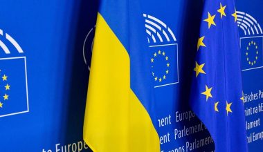 Άρση δασμών για ένα χρόνο για τα ουκρανικά προϊόντα αποφάσισε η ΕΕ