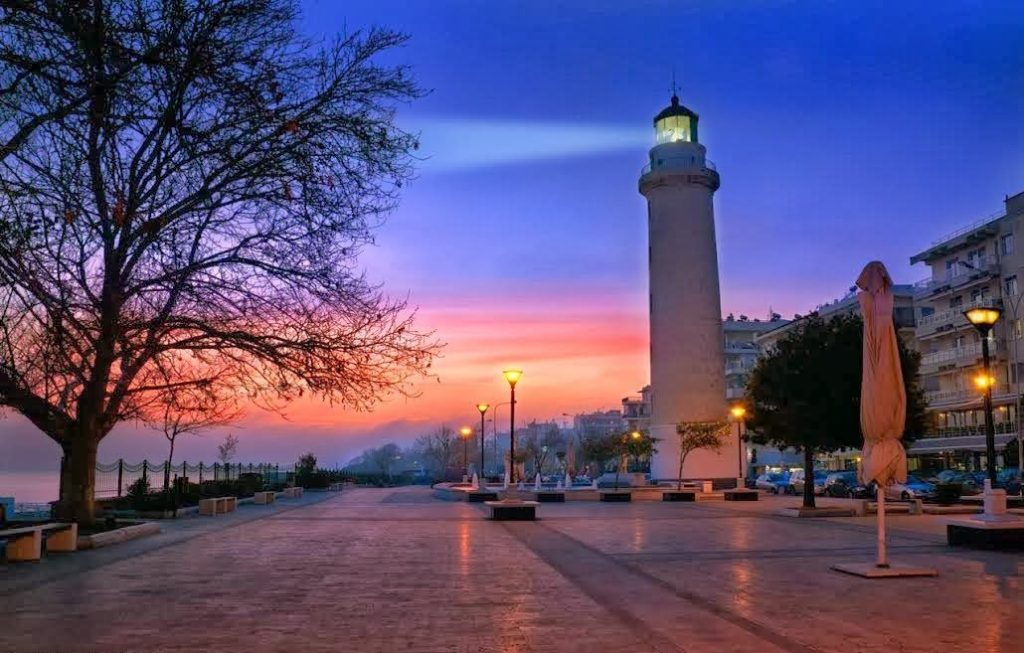 Αλεξανδρούπολη: Κλείνουν την παραδοσιακή «περατζάδα» μπροστά στην παραλιακή