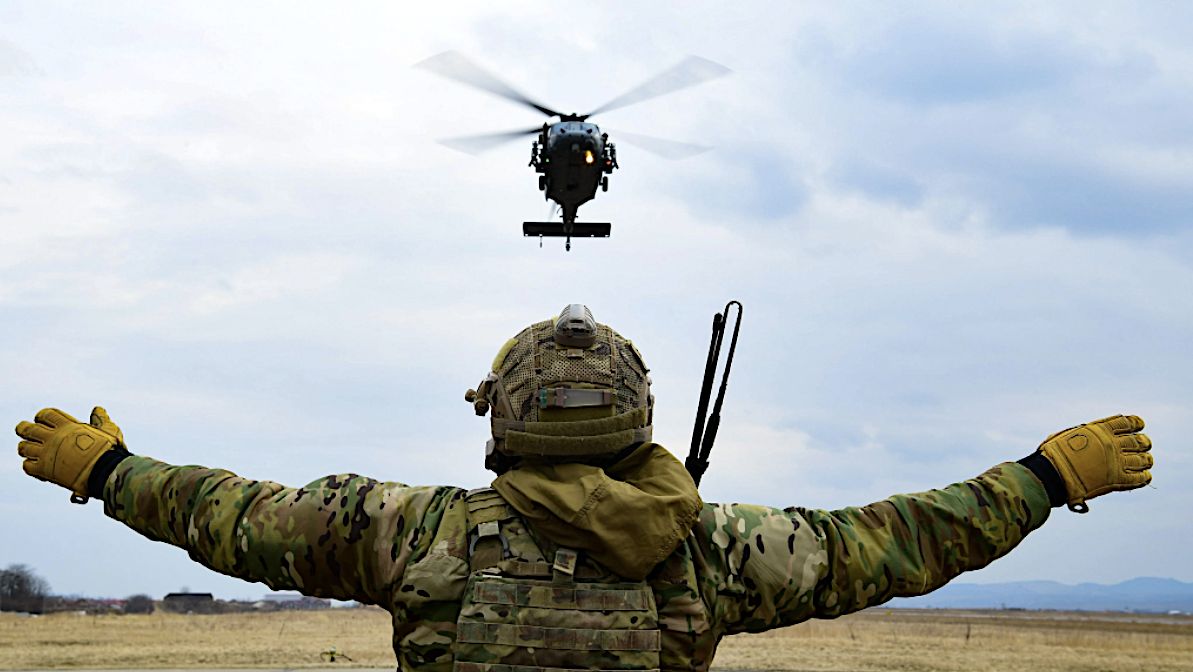 Μαζική συγκέντρωση ρωσικών δυνάμεων στην Ζαπορίζιε – Ρωσικοί πύραυλοι cruise κατέστρεψαν την σιδηροδρομική σύνδεση με Dnepropetrovsk