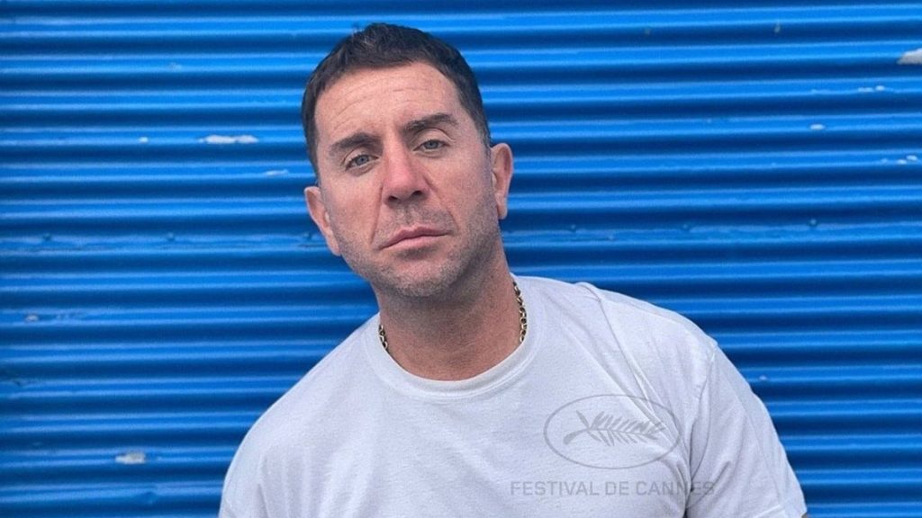 Στο κόκκινο χαλί του Φεστιβάλ των Καννών ο Γιώργος Μαζωνάκης (βίντεο)