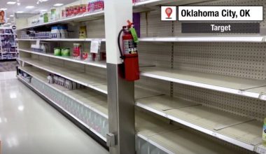 Βίντεο: Άδεια από βρεφικό γάλα τα σούπερμαρκετ στις ΗΠΑ