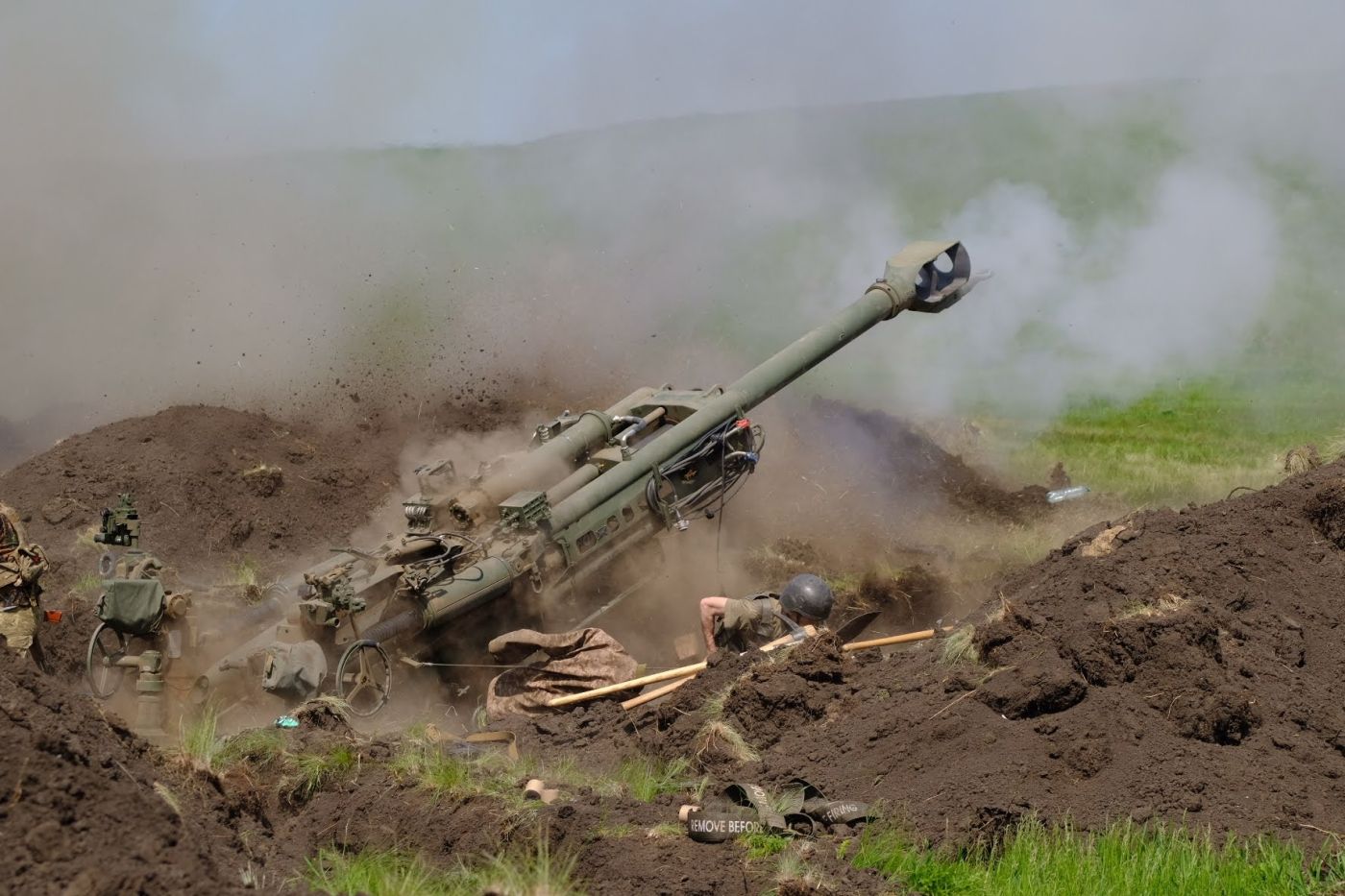 Ο Καναδάς στέλνει ακόμη 20.000 οβίδες πυροβολικού στην Ουκρανία